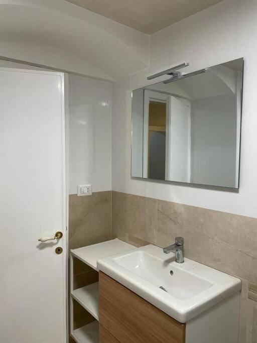 Bellaflo: Small Apartment In The Center Of Флоренція Екстер'єр фото